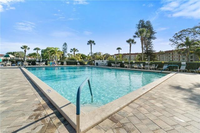 4363 27th Ct SW Apt 103, Naples, FL 34116