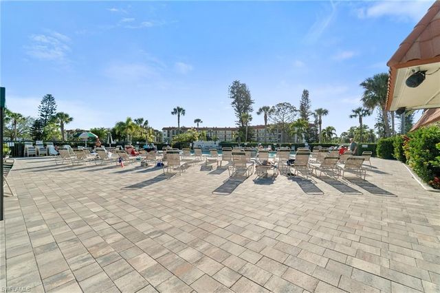 4363 27th Ct SW Apt 103, Naples, FL 34116