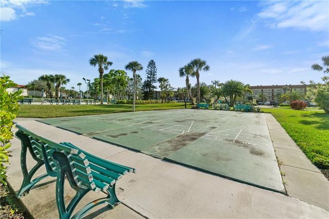 4363 27th Ct SW Apt 103, Naples, FL 34116