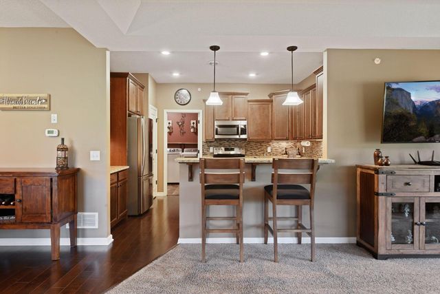 1106 Lorraine Court, Carver, MN 55315