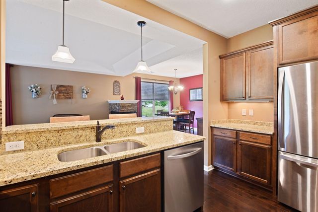 1106 Lorraine Court, Carver, MN 55315