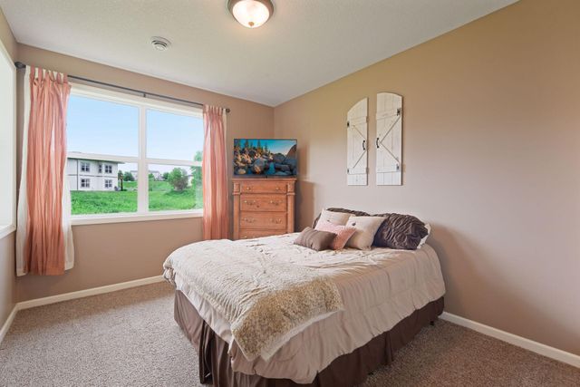 1106 Lorraine Court, Carver, MN 55315
