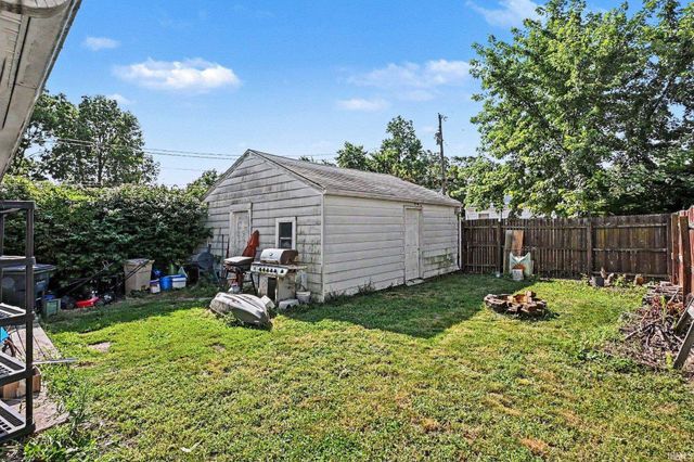 1344 E Bowman Street, South Bend, IN 46613