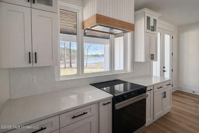 21080 Disalvo Lane, Kiln, MS 39556