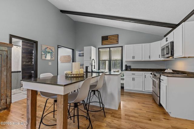 257 Crows Nest Road, Beaufort, NC 28516