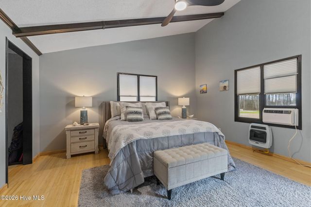 257 Crows Nest Road, Beaufort, NC 28516