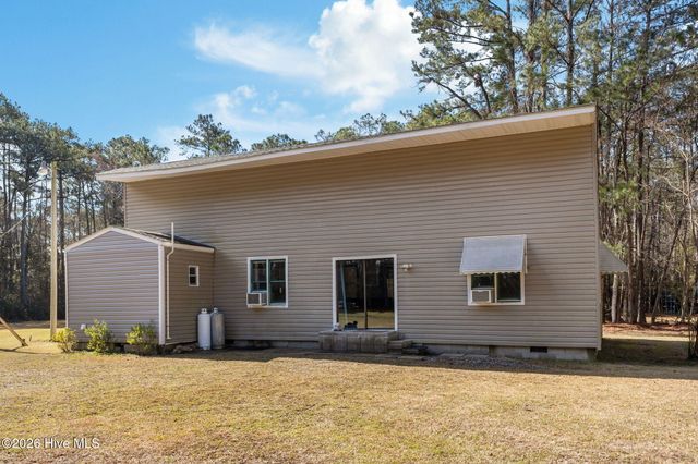 257 Crows Nest Road, Beaufort, NC 28516