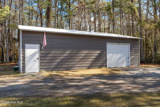 257 Crows Nest Road, Beaufort, NC 28516