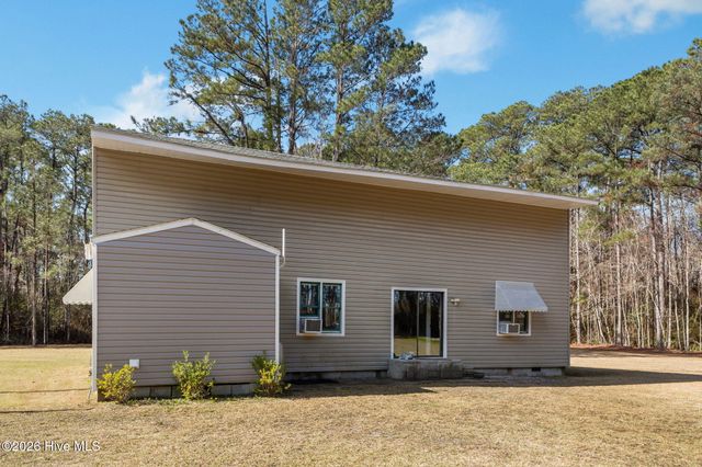 257 Crows Nest Road, Beaufort, NC 28516