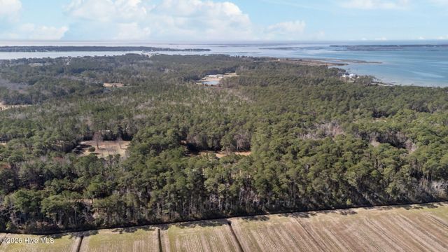 257 Crows Nest Road, Beaufort, NC 28516