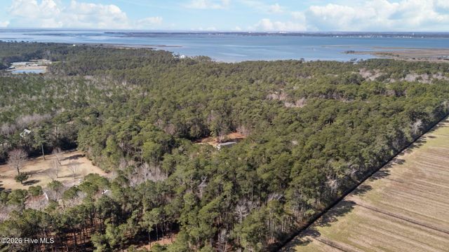 257 Crows Nest Road, Beaufort, NC 28516