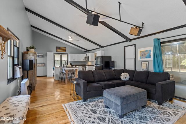 257 Crows Nest Road, Beaufort, NC 28516