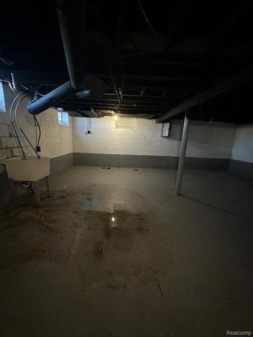 10444 Wayburn Street, Detroit, MI 48224