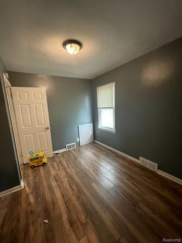 10444 Wayburn Street, Detroit, MI 48224