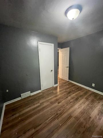 10444 Wayburn Street, Detroit, MI 48224