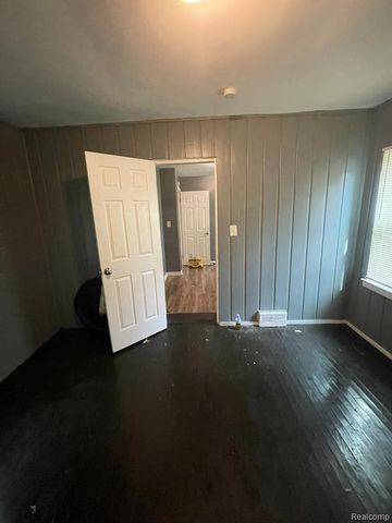 10444 Wayburn Street, Detroit, MI 48224