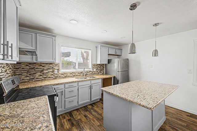 2650 W UNION HILLS Drive 44, Phoenix, AZ 85027
