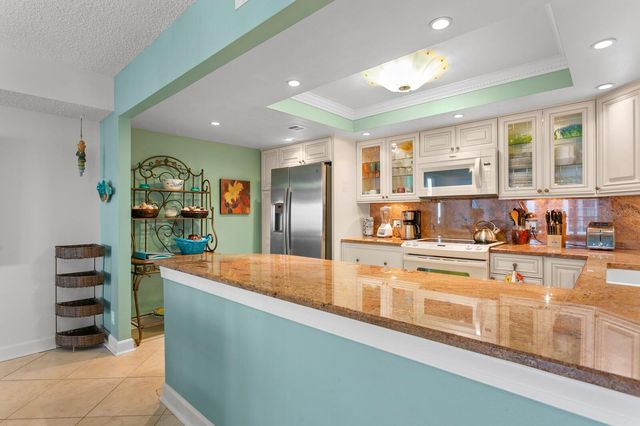1430 GULF BOULEVARD 806, Clearwater, FL 33767