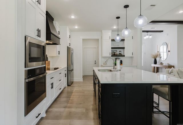 6025 Coral Ridge Drive, Bryant, AR 72022