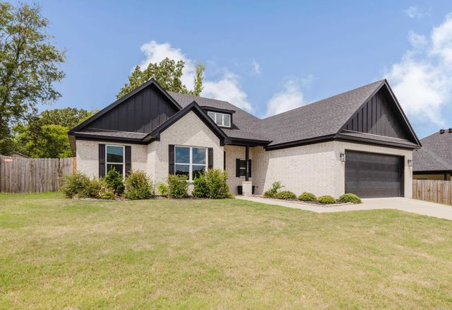 6025 Coral Ridge Drive, Bryant, AR 72022