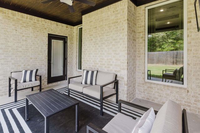 6025 Coral Ridge Drive, Bryant, AR 72022