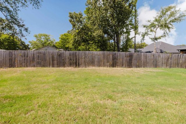 6025 Coral Ridge Drive, Bryant, AR 72022