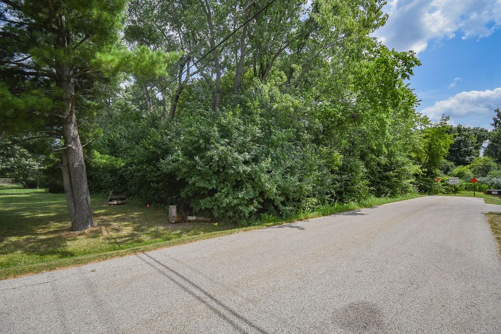 12362 W Graves Avenue, Beach Park, IL 60087