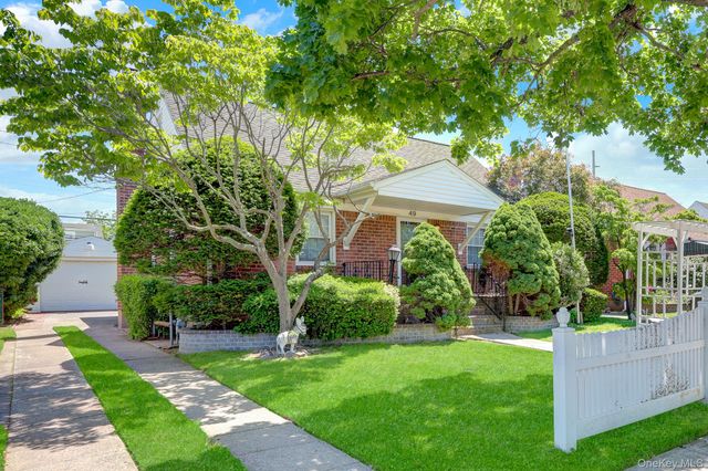 49 McAlester Avenue, Hicksville, NY 11801