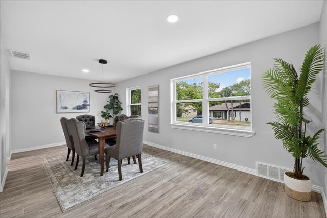 3330 Sharpview Lane, Dallas, TX 75228