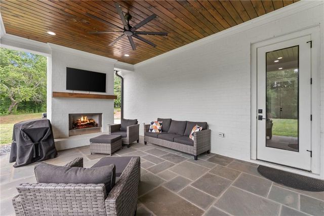 241 Fred Pitts Road, Demorest, GA 30535