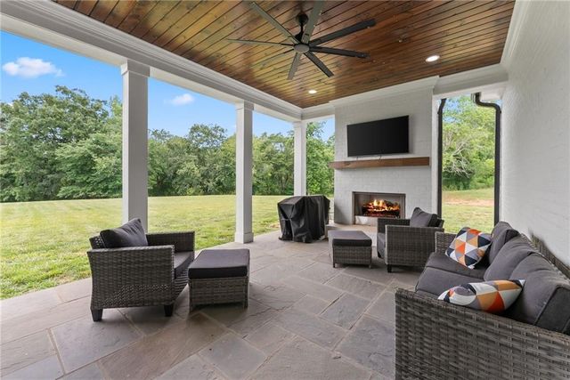 241 Fred Pitts Road, Demorest, GA 30535