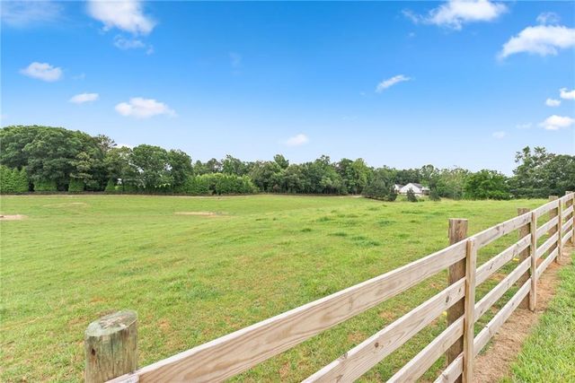241 Fred Pitts Road, Demorest, GA 30535