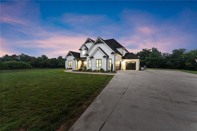 241 Fred Pitts Road, Demorest, GA 30535