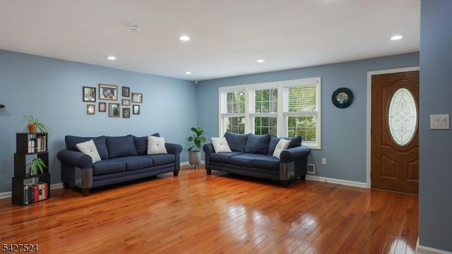 341 Terrill Rd, Fanwood Boro, NJ 07023