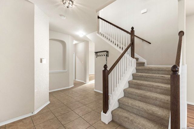 1015 Iris Path, San Antonio, TX 78245