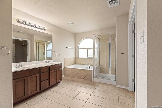 1015 Iris Path, San Antonio, TX 78245