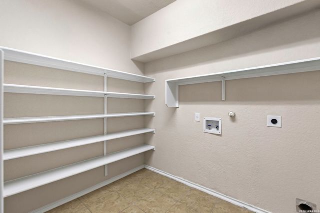 1015 Iris Path, San Antonio, TX 78245