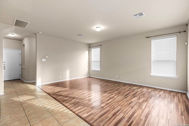 1015 Iris Path, San Antonio, TX 78245