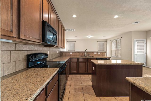 1015 Iris Path, San Antonio, TX 78245