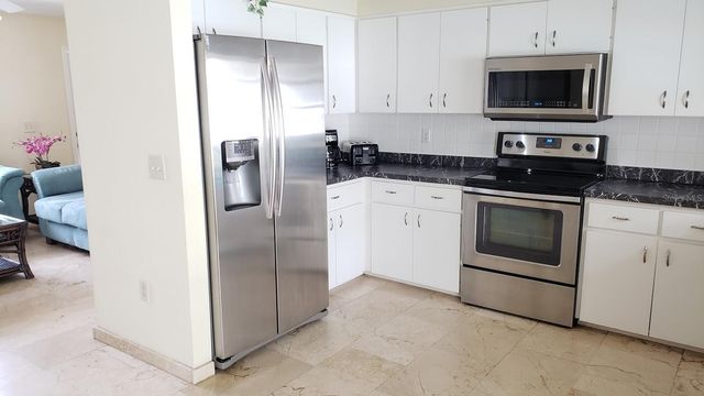 3105 40TH AVENUE W, Bradenton, FL 34205