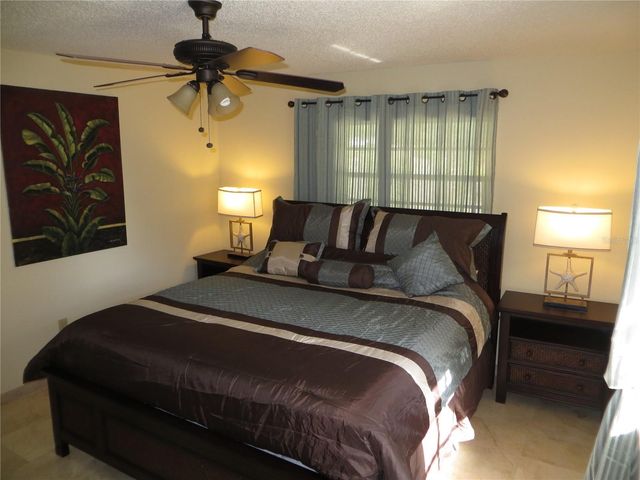 3105 40TH AVENUE W, Bradenton, FL 34205