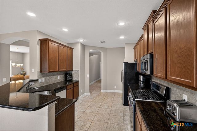 688 Community Drive, New Braunfels, TX 78132