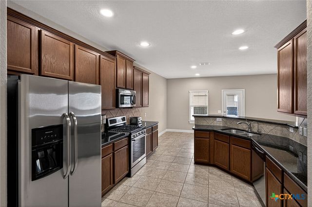 688 Community Drive, New Braunfels, TX 78132