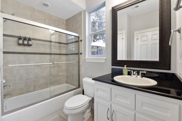 1202 W 25th Street, Houston, TX 77008