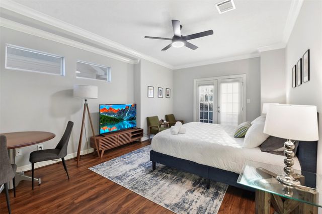 1202 W 25th Street, Houston, TX 77008