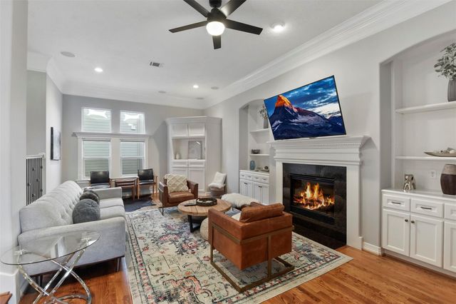 1202 W 25th Street, Houston, TX 77008