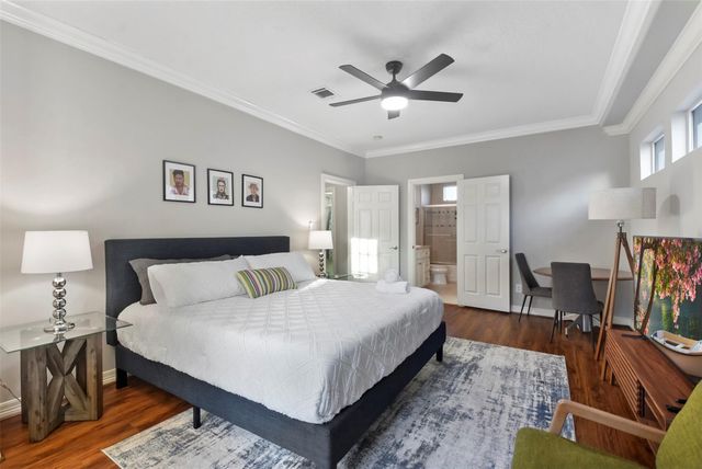 1202 W 25th Street, Houston, TX 77008