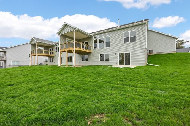 819 Tumble Grass Court SE, Cedar Rapids, IA 52403