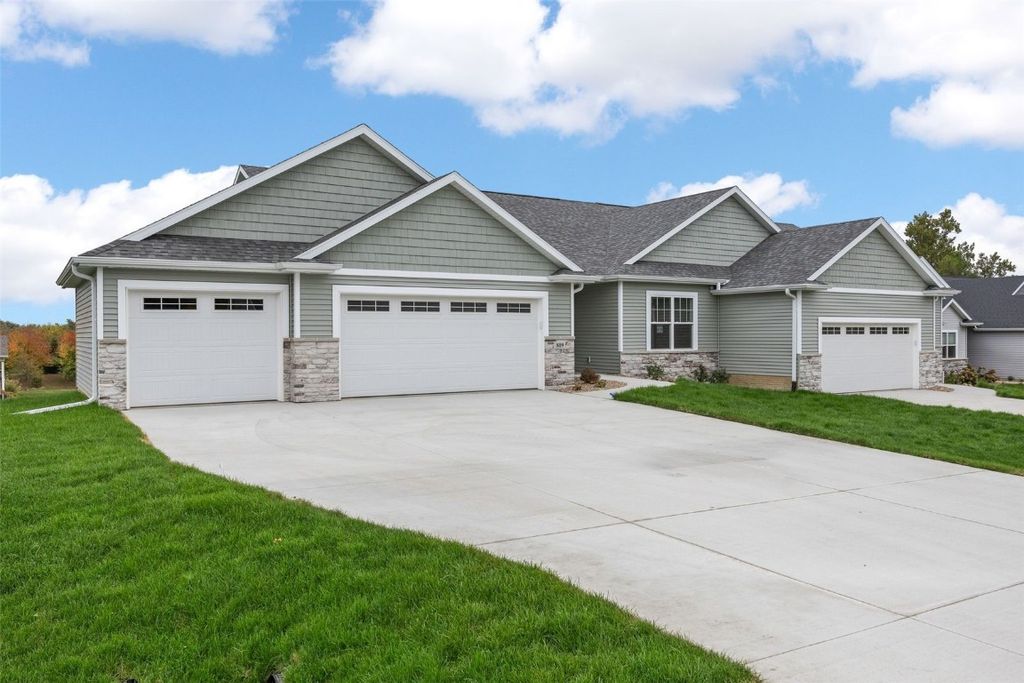 819 Tumble Grass Court SE, Cedar Rapids, IA 52403