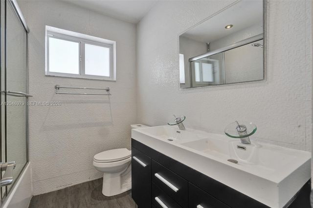 9240 54th Street, Cooper City, FL 33328